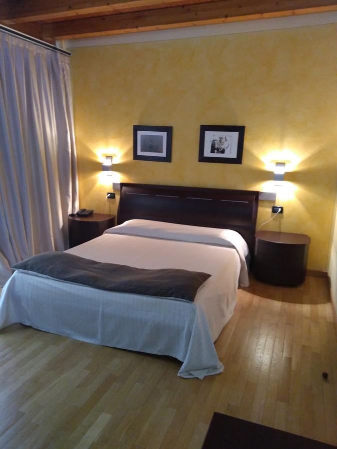 Hotel Fontana Santa Grumello del Monte Exterior photo